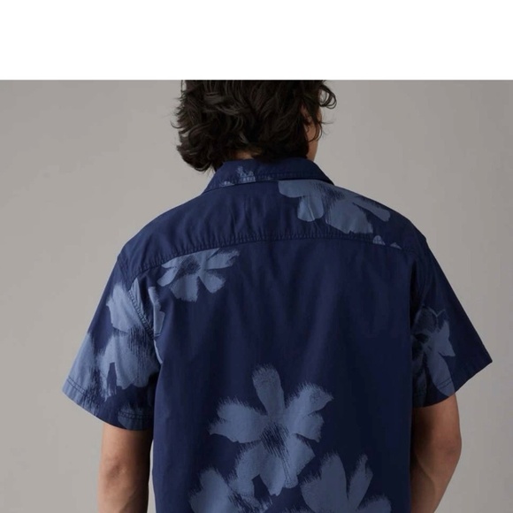 NWT American Eagle Men Floral Button-Up Poolside Shirt Size Medium - Picture 5 of 10